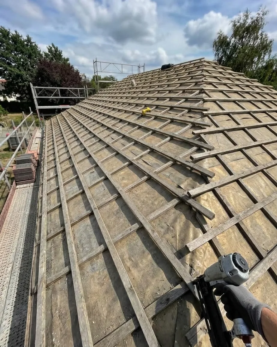 Couvreur à Champs-sur-Marne — avant (chantier 2)